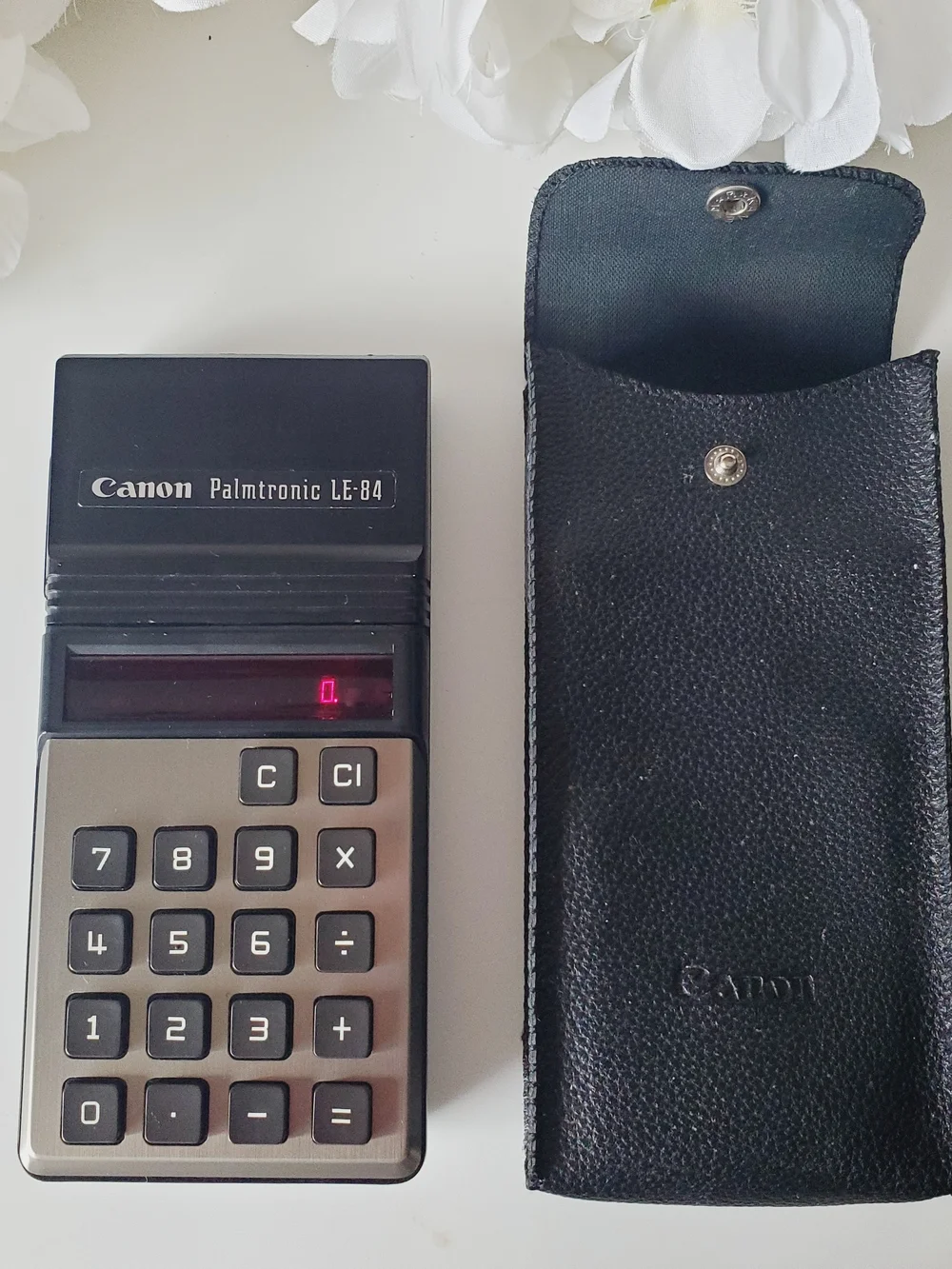 Vintage Canon Palmtronic LE-84 Handheld Electronic Calculator